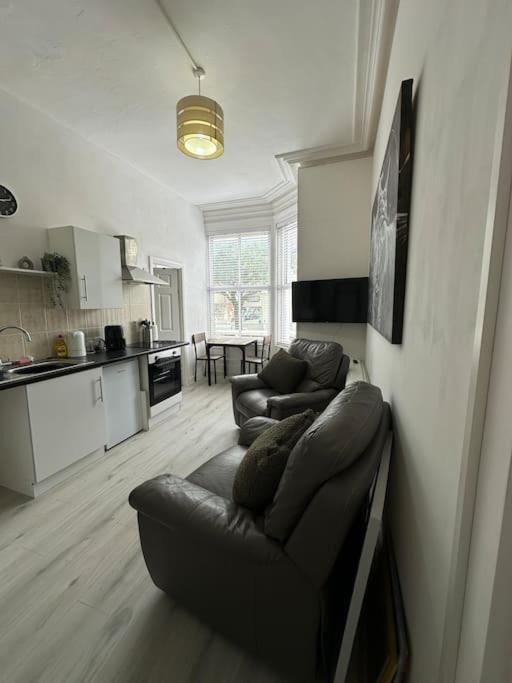 Carmen Sylva Ground Floor F3 * Лландидно