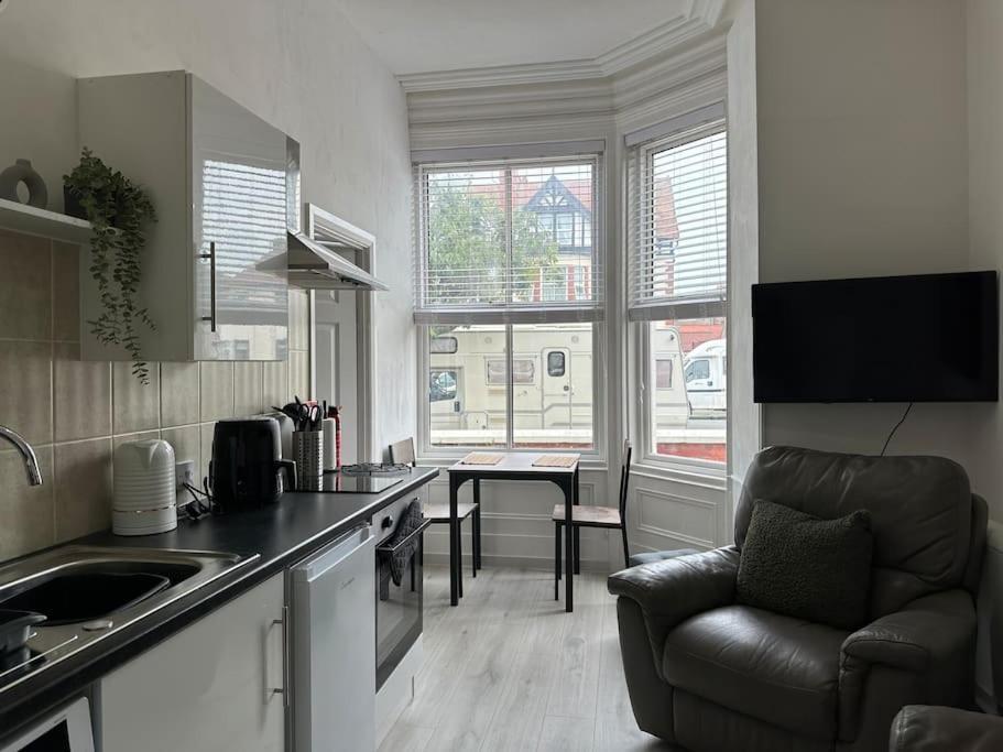 Carmen Sylva Ground Floor F3 Апартаменты *